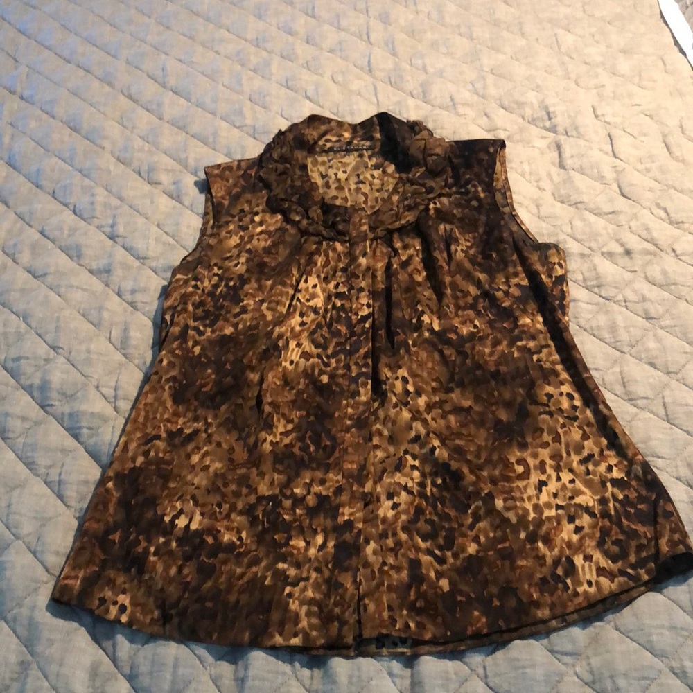 Elie tahari tortoise silk blouse size 6